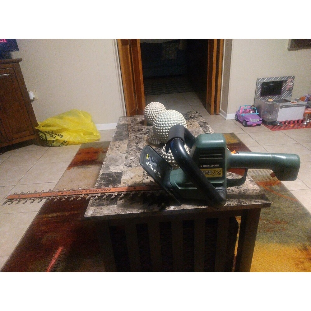 Black & Decker Hedge Hog HS1022 22"